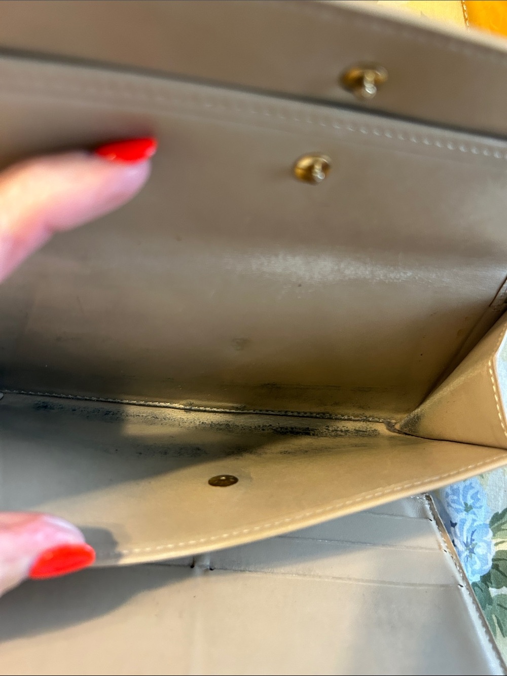 Louis Vuitton Amber Vernis Patent Tote with Matching Wallet - Picture 12 of 16